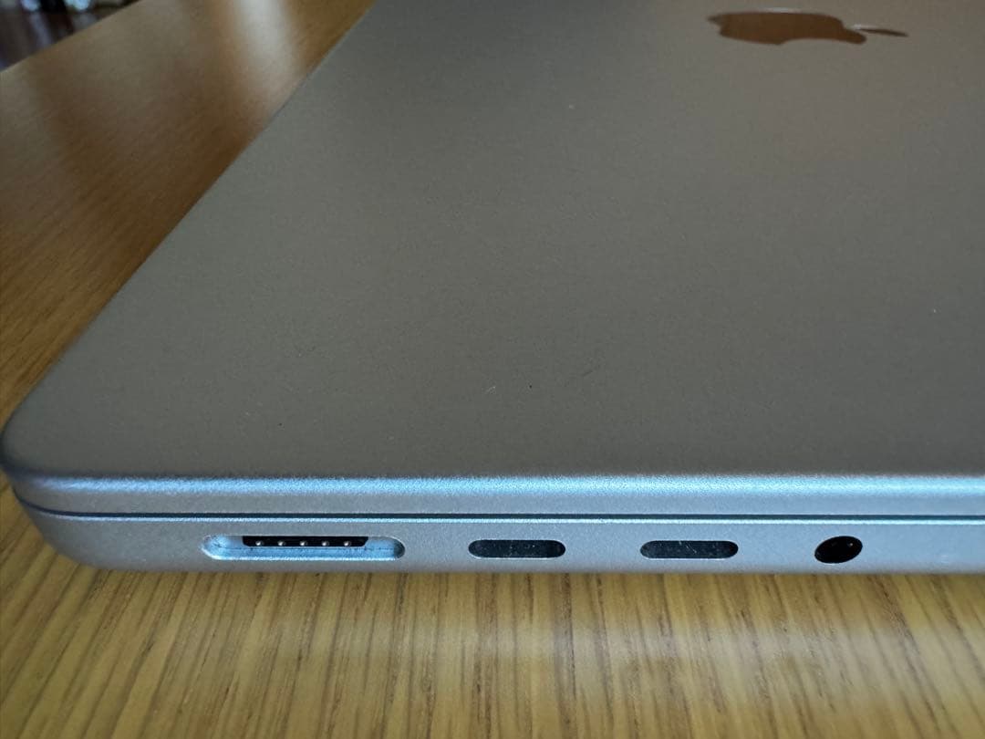 Apple MacBook M2Pro シルバー