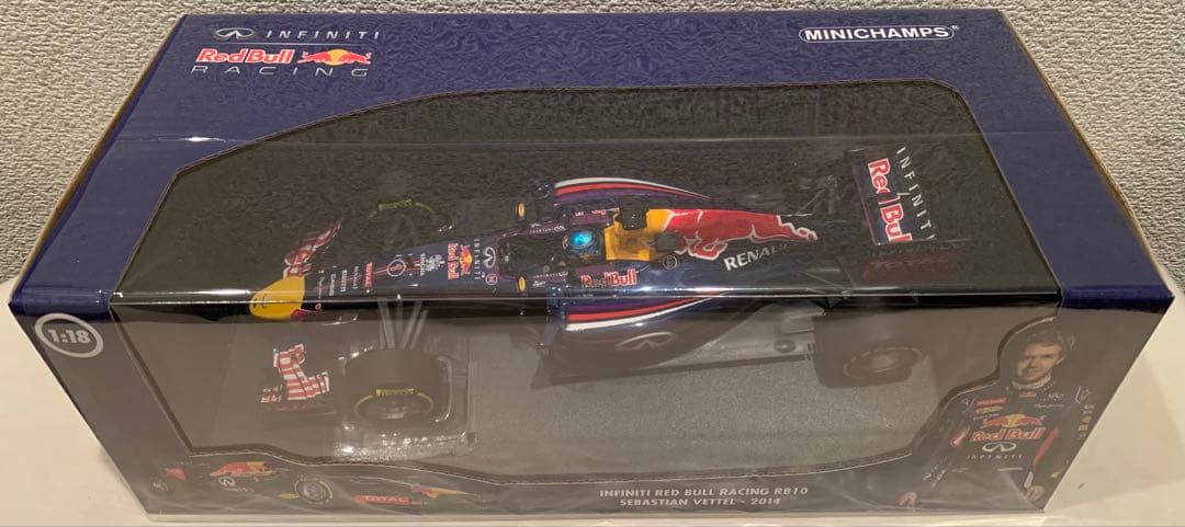 1/18 INFINITI REDBULL RACING RB10 S.ベッテル