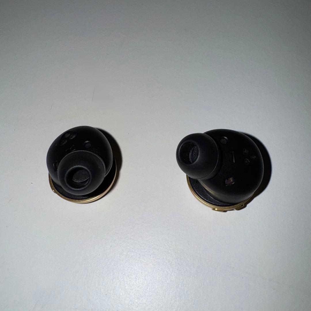 ルイヴィトン　ホライゾンライト・アップイヤホン　ゴールド　QAB220