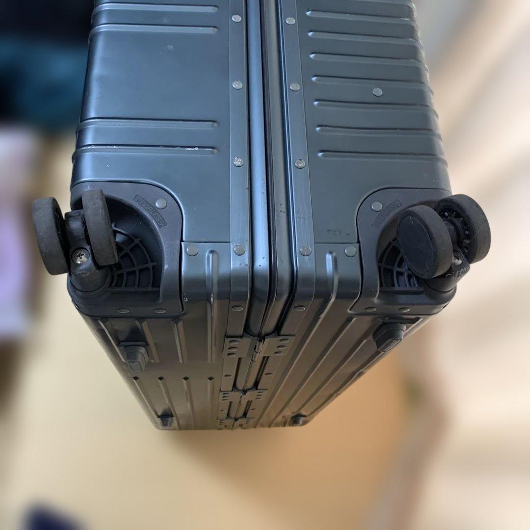 イノベーター INV7811Gun l 96L アルミスーツケース