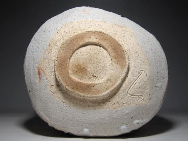 若尾利貞 志野茶碗　風合い美しい仕上がりの逸品　　　　　　　m126