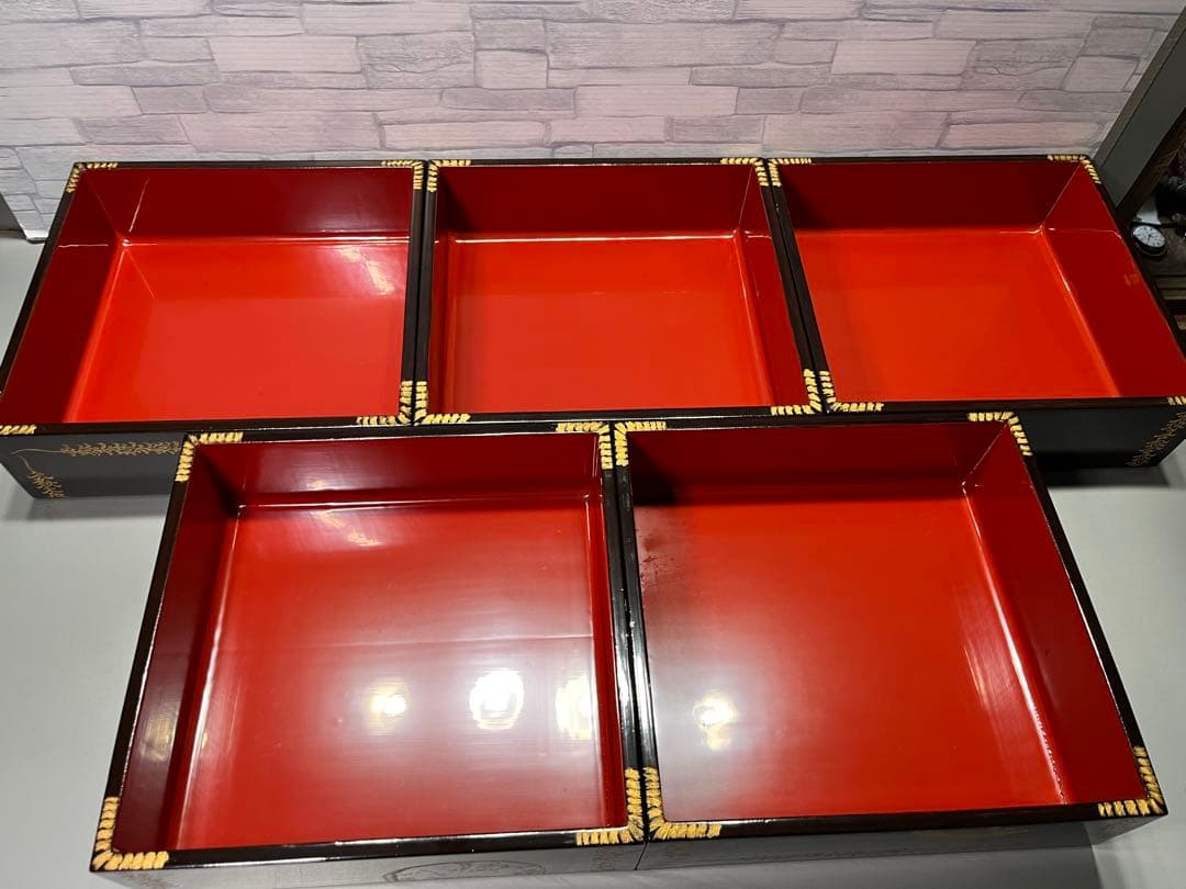 明治三十五年　外黒内朱　沈金蒔絵　五段重箱　木製　大きめ