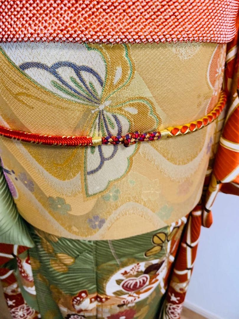 振袖フルセット駒刺繍　花蝶丸文　金彩　正絹