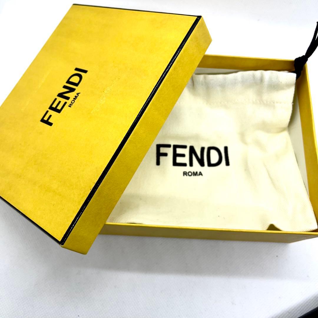 箱・保存袋付き/美品/現行✨フェンディ エフイズ ロゴ 二つ折り 財布 ブラック