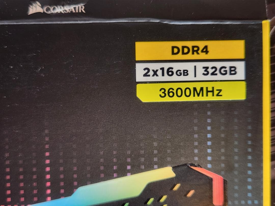 メモリー CORSAIR VENGEANCE PRO 32GB DDR4 3600Mhz