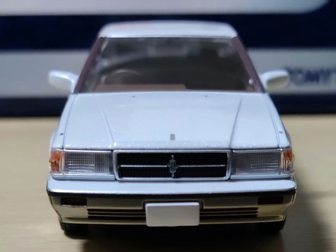 希少！トミカリミテッドヴィンテージネオ43セドリック ブロアムVIP Y31