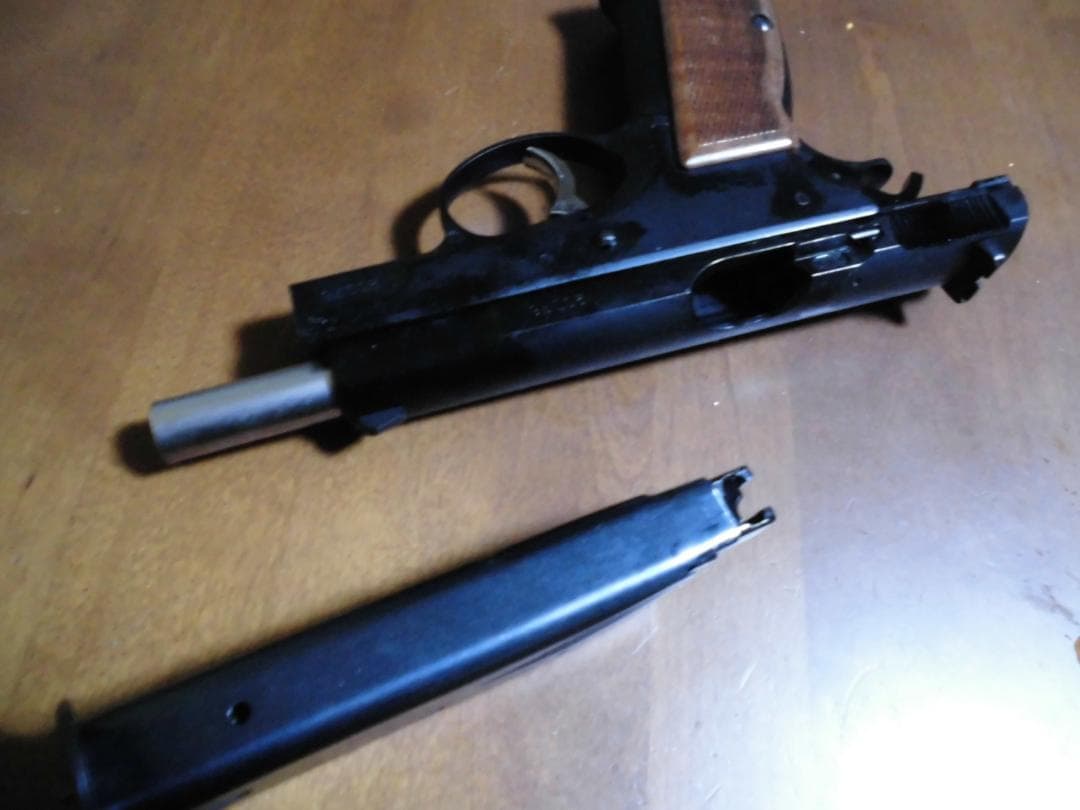 MGC　CZ75　木グリ付き　ガスブローバックプラスチック製