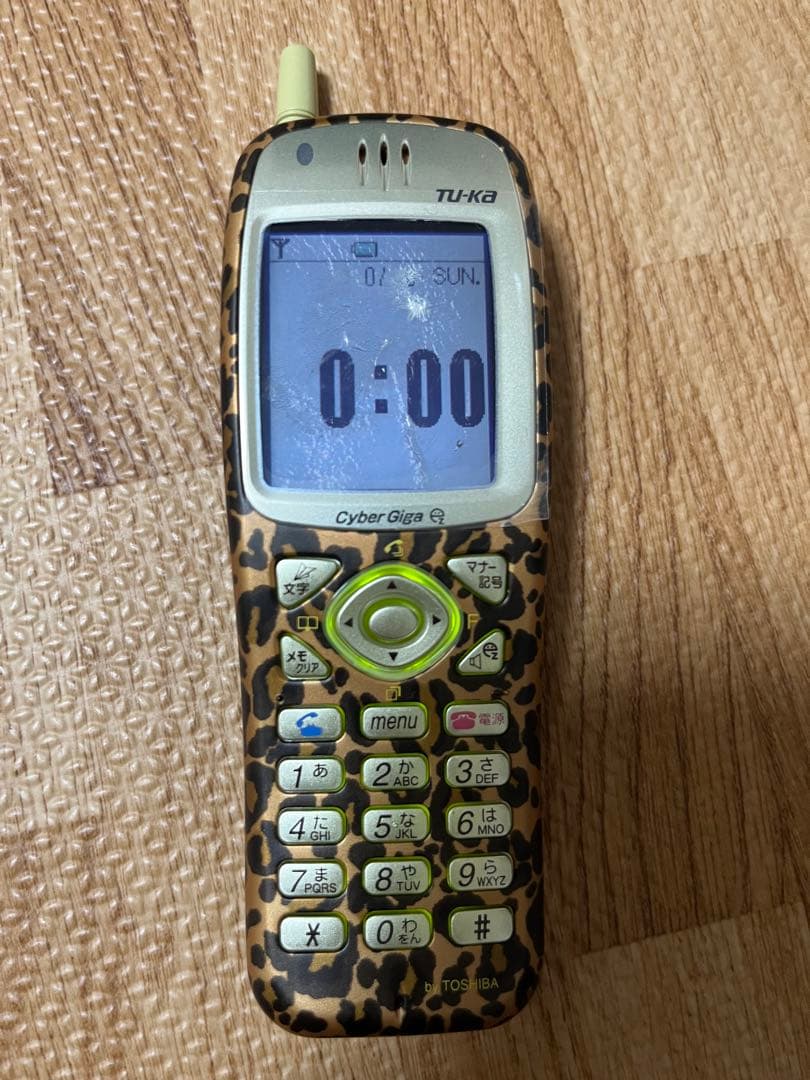 動作確認済み！浜崎あゆみ 携帯 TU-KA TT03 ヒョウ柄 ガラケー y2k