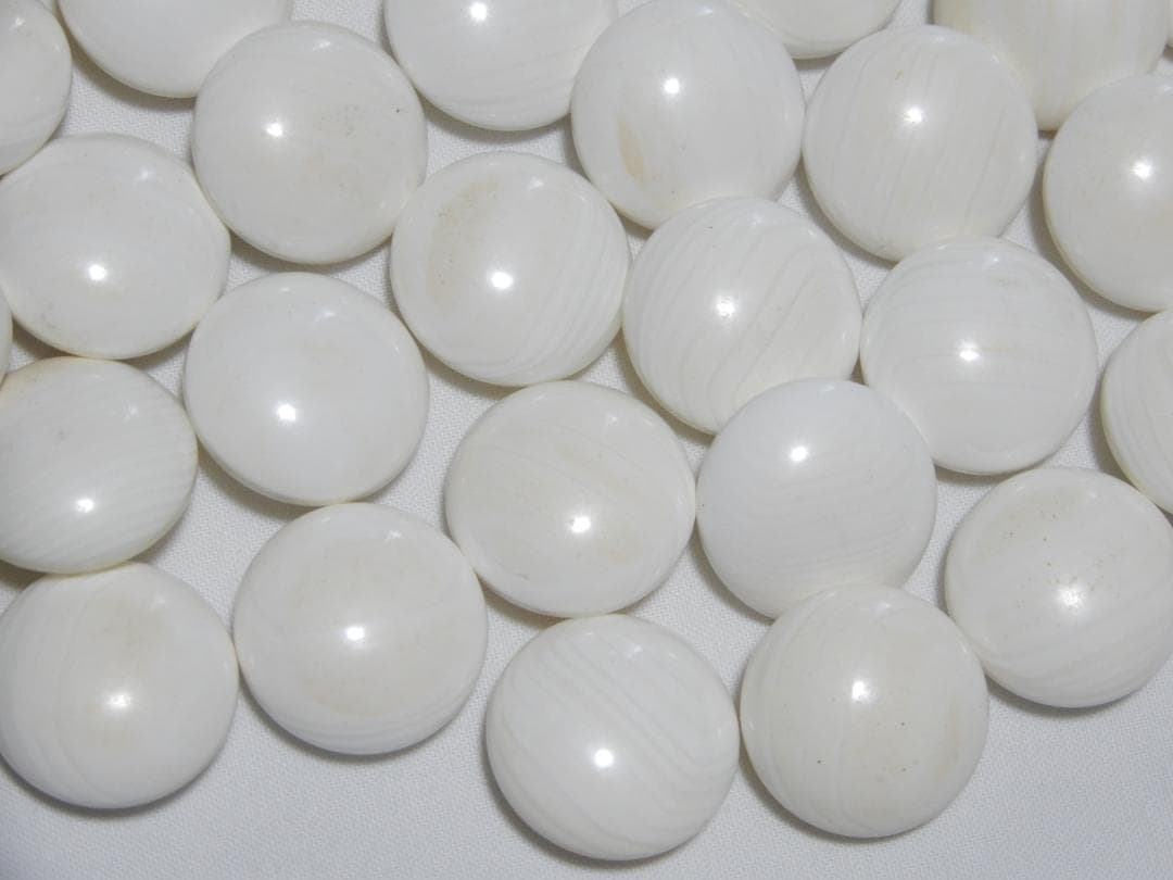 囲碁　本蛤 那智黒碁石　34号　+　特大木製碁笥　使用少美品