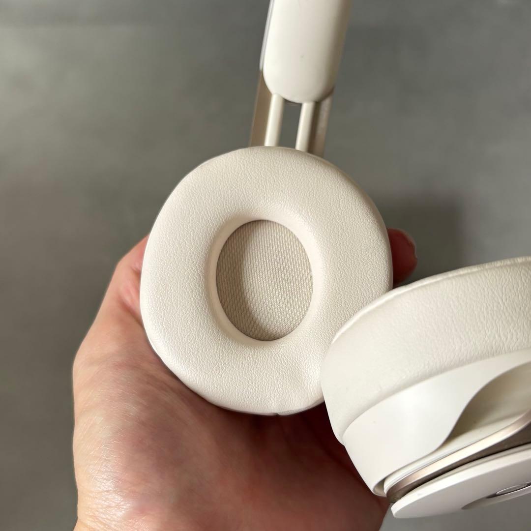 Beats Solo Pro (Beats By Dr. Dre) アイボリー