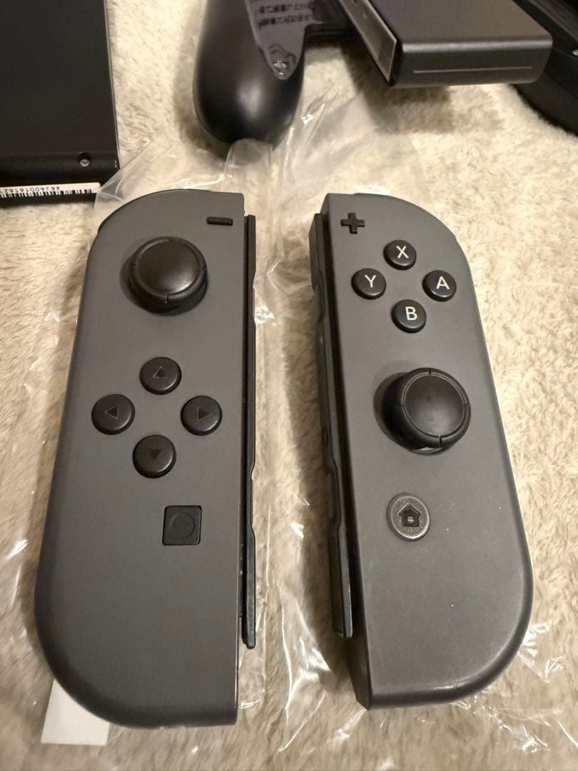 Nintendo Switch 本体　ニンテンドースイッチ　グレー