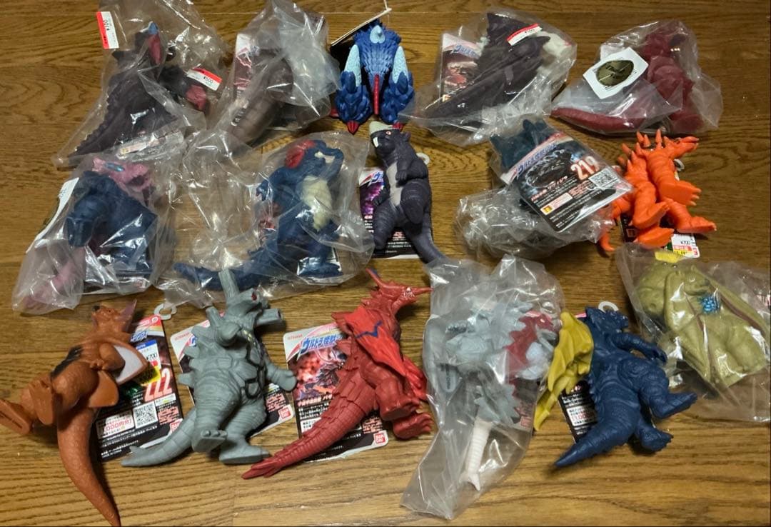 k*1様 【新品未使用】　ウルトラマンアーク　ソフビ他　色々セット　❸❶