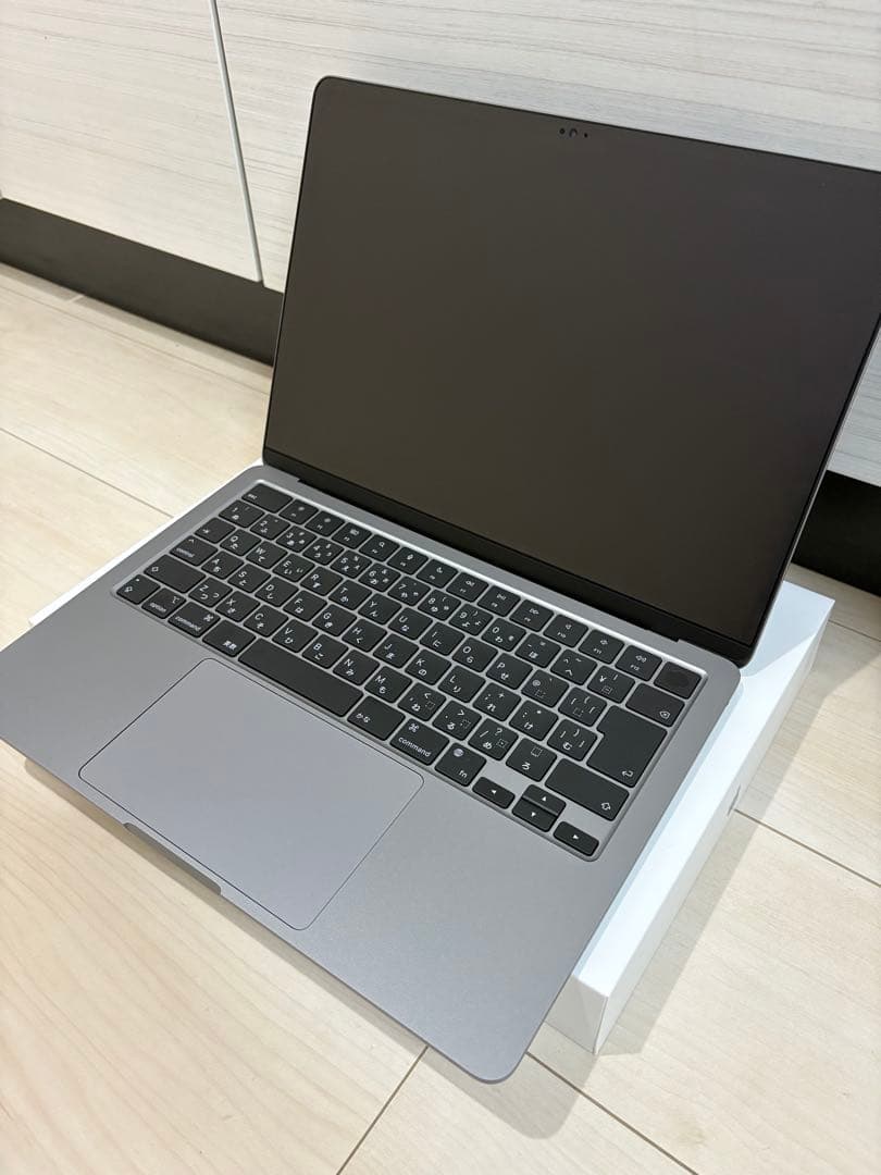 Apple MacBook AIR 13インチ　M2