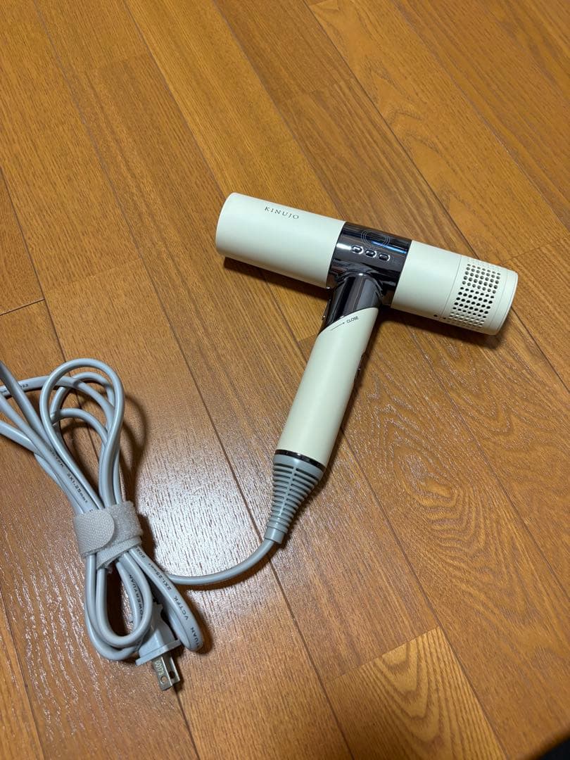 KINUTO ヘアドライヤー アイボリー