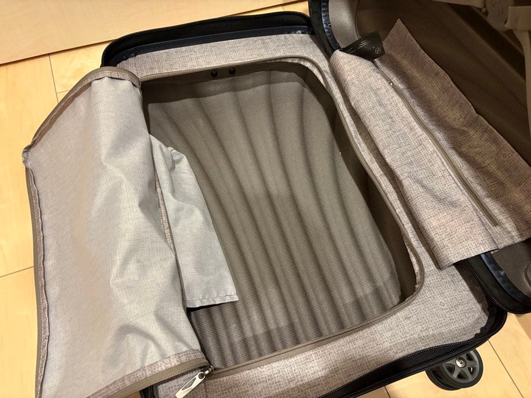 サムソナイト シーライト スピナー55