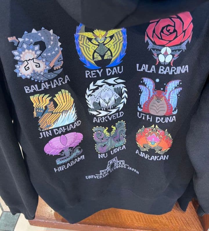 USJ 限定　モンスターハンターワイルズ　パーカー　黒　Lサイズ