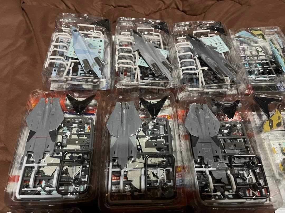 【未使用品】 エフトイズ 1/144 戦闘機 15機まとめ売り