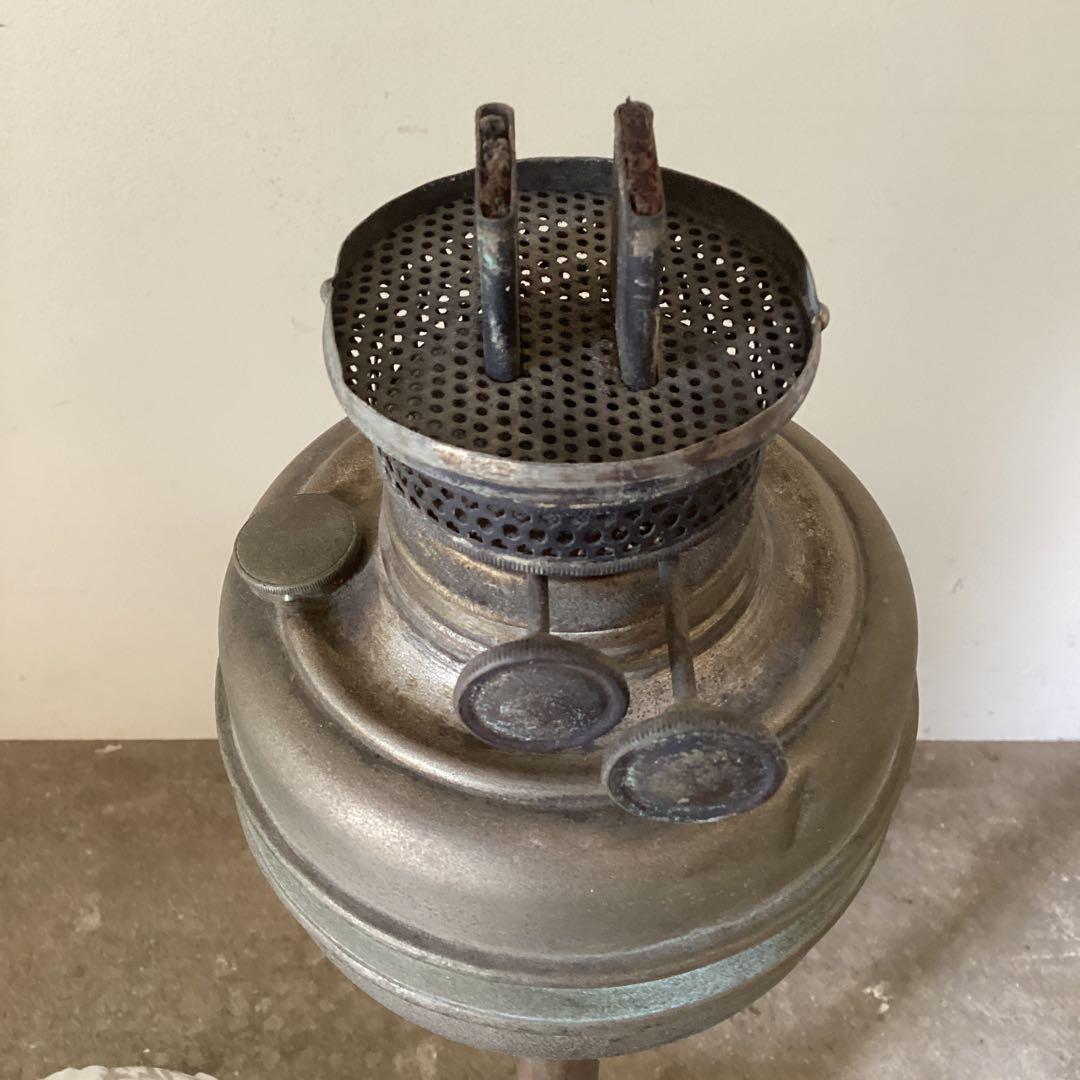 アンティークのオイルランプ 座敷ランプ　洋燈　明治　大正　真鍮製　当時物　希少