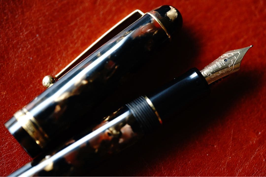 pilot カスタムLE レガンス　ブラウン　万年筆