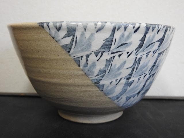 明日香窯　義博造　呉州草花紋茶碗　共箱　MA516