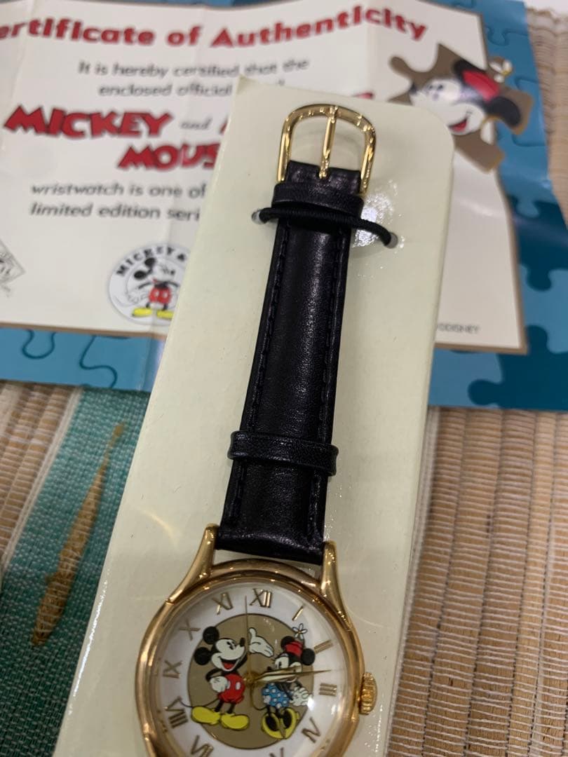 [新品] 限定品　Disney ミッキー&ミニーマウス　FOSSIL 腕時計