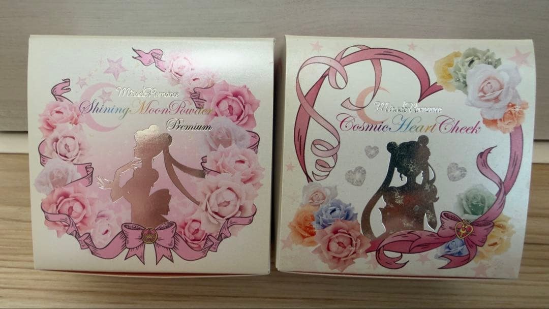 セーラームーンコズミックハートチーク　シャイニングムーンパウダー