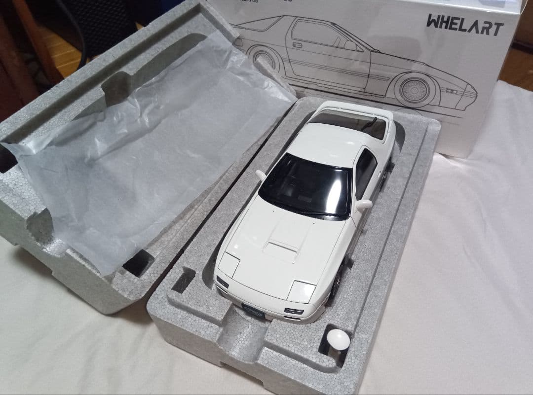 WHELART製 1/18 マツダ サバンナ RX-7 FC3 1990