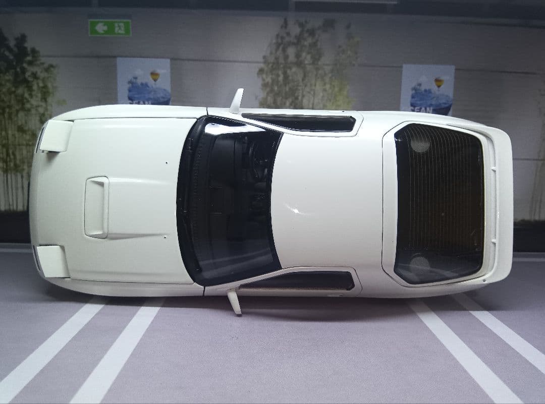 WHELART製 1/18 マツダ サバンナ RX-7 FC3 1990