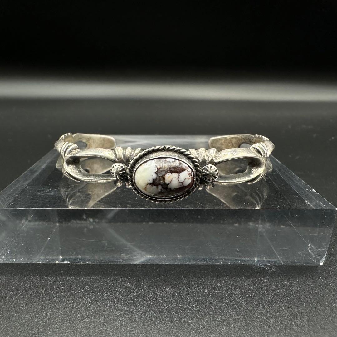 Navajo Harrison Bitsue ホワイトバッファロー　バングル