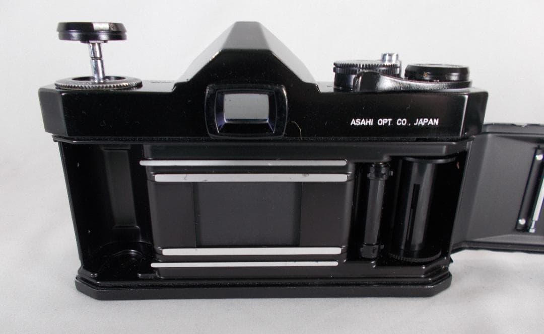 フィルムカメラ 整備済　Pentax SP　+ レンズ f/3.5　G261