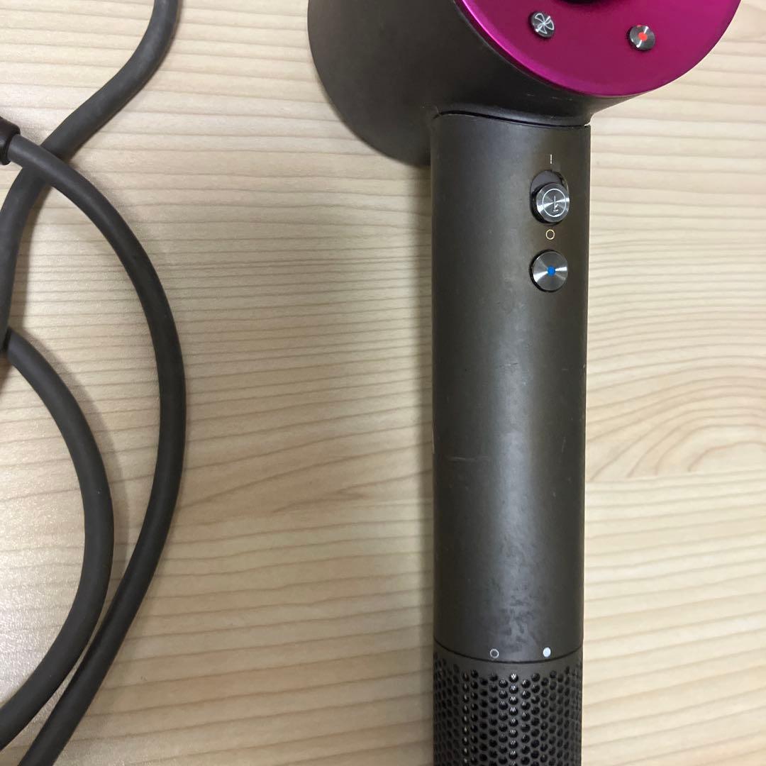 ダイソン ドライヤーHD01 ヘアドライヤー