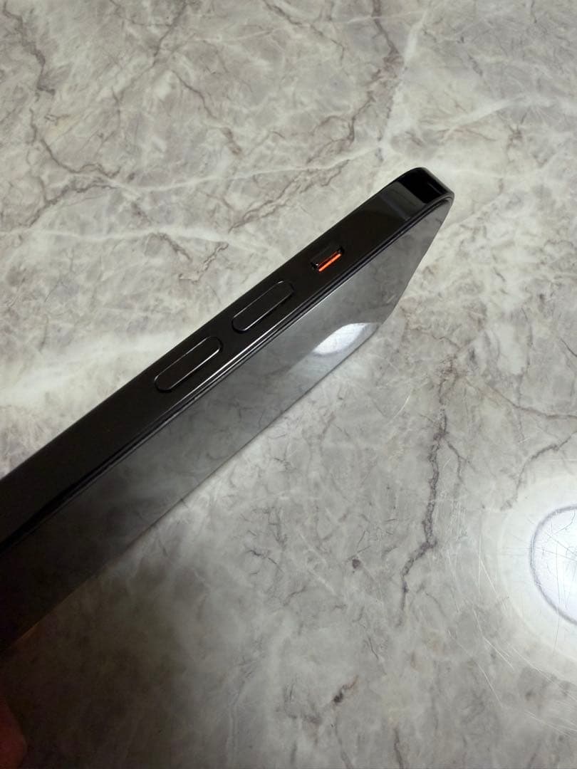 【極美品】 Apple iPhone 14 Pro 512GB スペースブラック