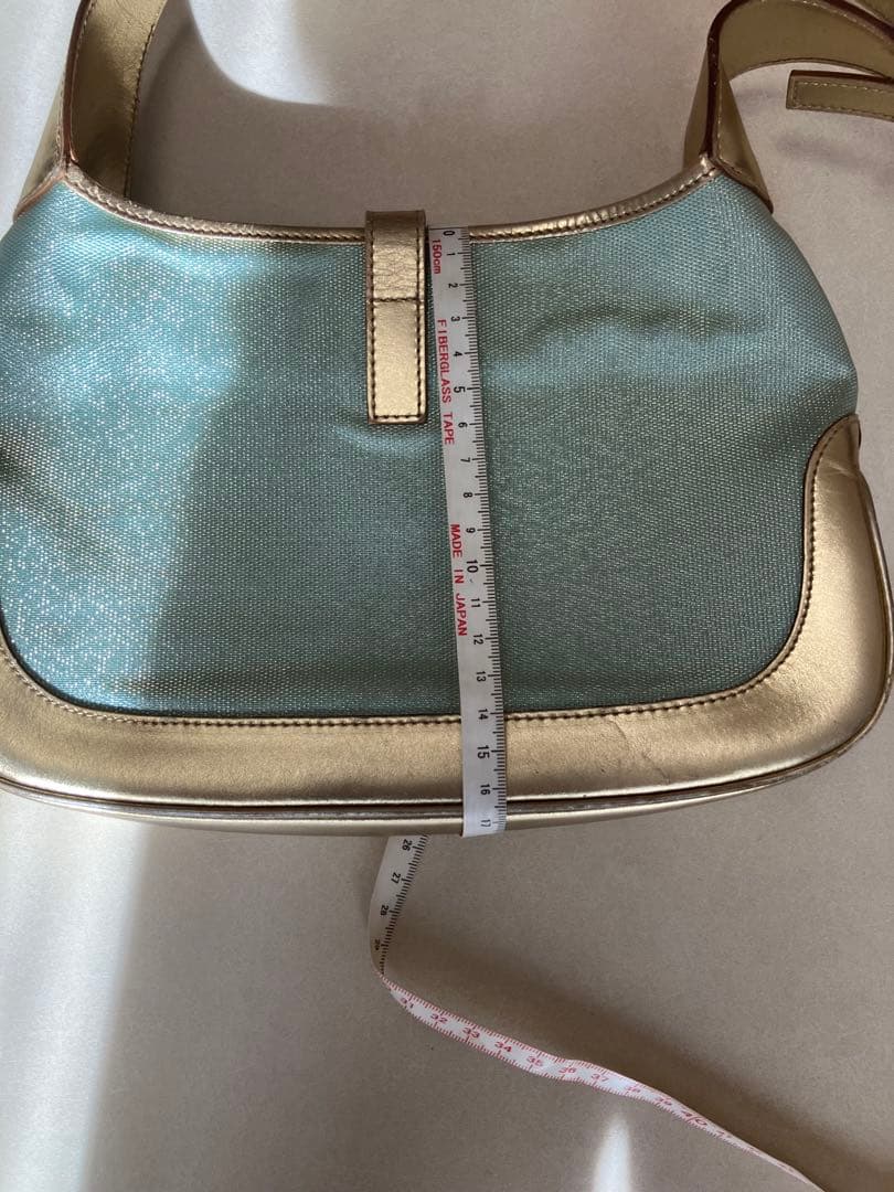 GUCCI水色と金色のショルダーバッグ