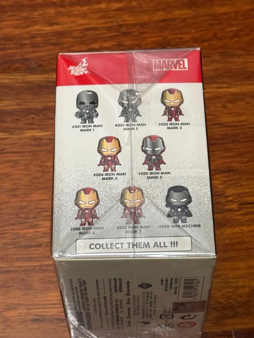 アイアンマンmark５ヘルメット　mark4フィギュア付き