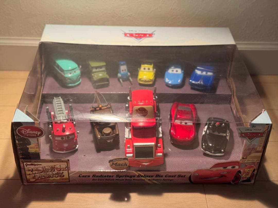 【激レア★未開封】カーズ　ラジエータースプリングスデラックスダイキャストセット