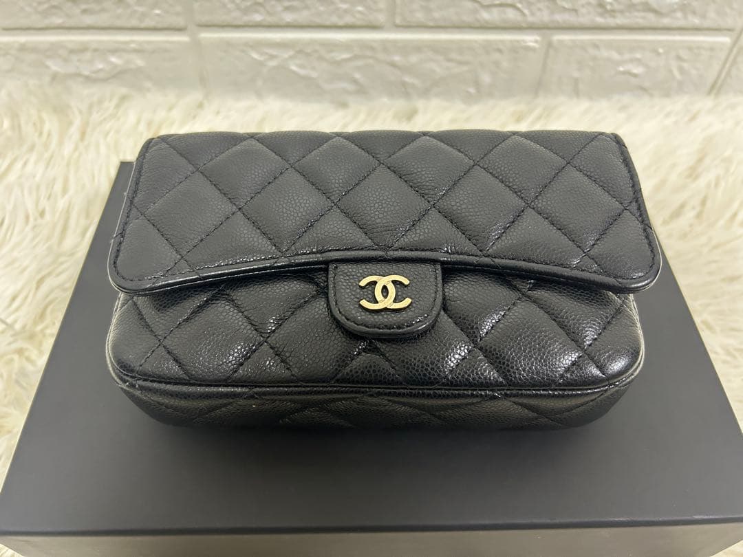 CHANEL ショルダー　チェーンウォレット　キャビアスキン