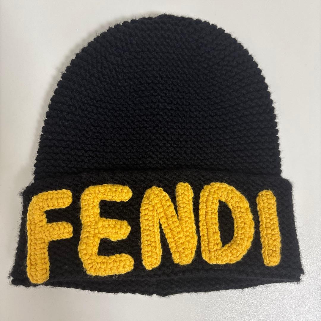 未使用　FENDI ニット帽