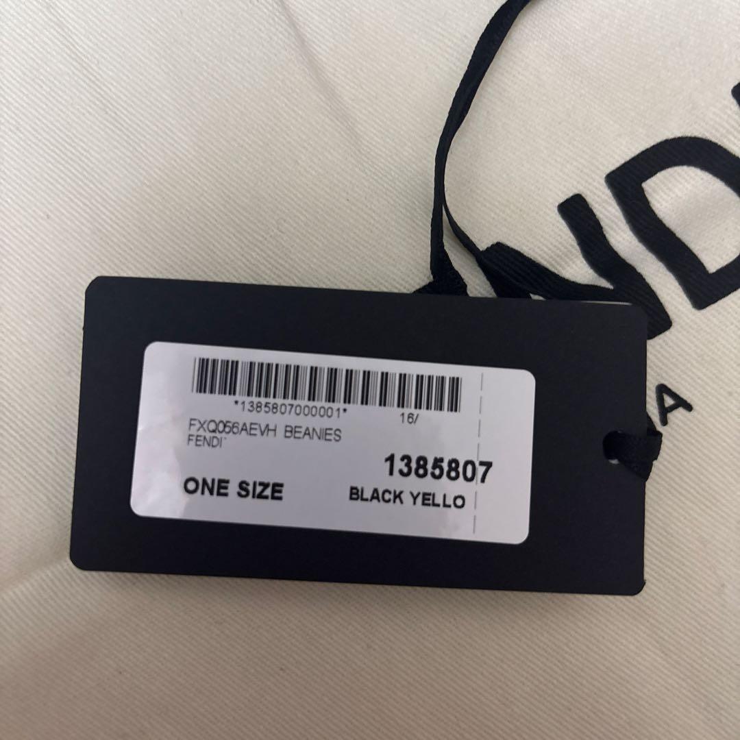 未使用　FENDI ニット帽
