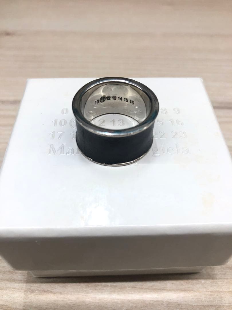 Maison Margiela 11 ブラックレザーリング