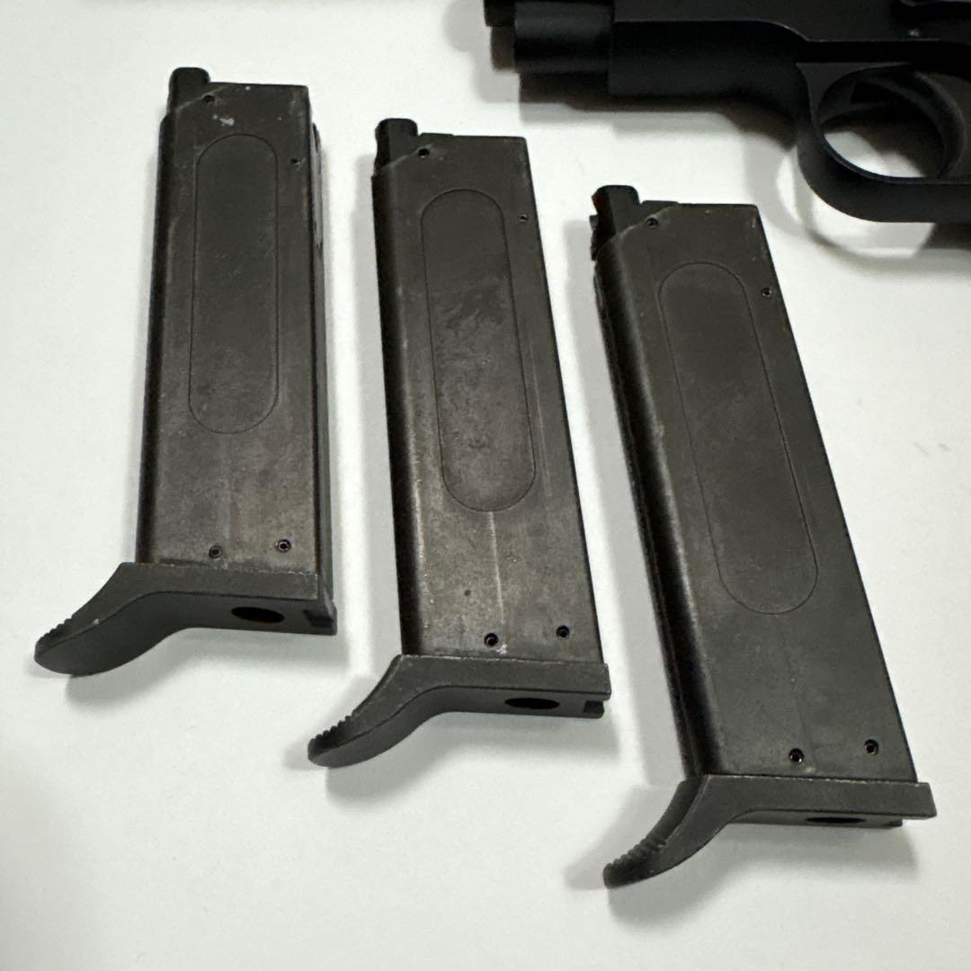 ウエスタンアームズ　ベレッタM1934ガスブローバックガン マガジン3本付き