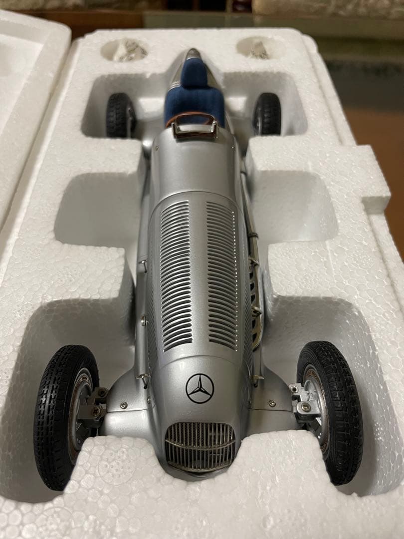 価格変更1/18 CMC メルセデス・ベンツ W25 1934年 未展示品