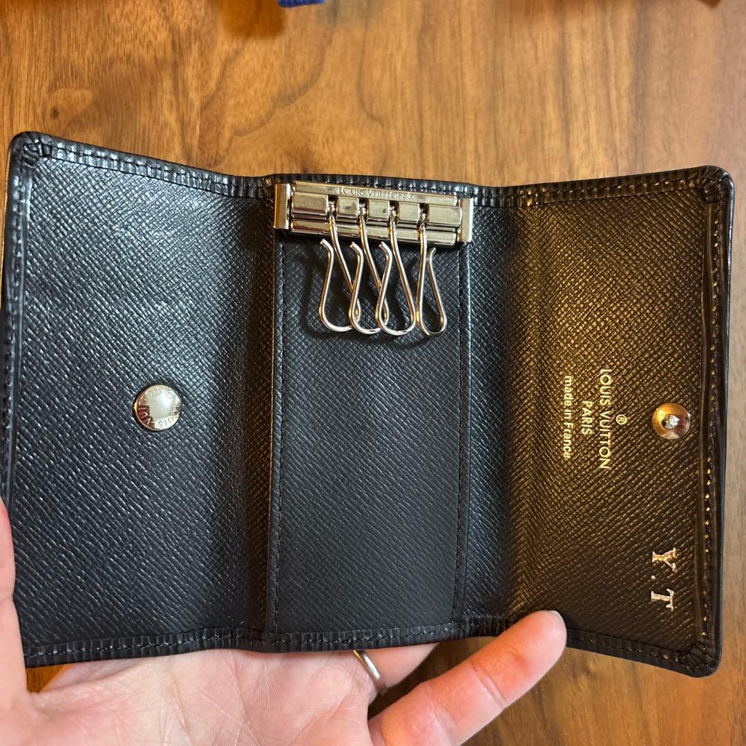 S*I様 【美品】LOUIS VUITTON 濃紺 エピレザー キーケース　キー