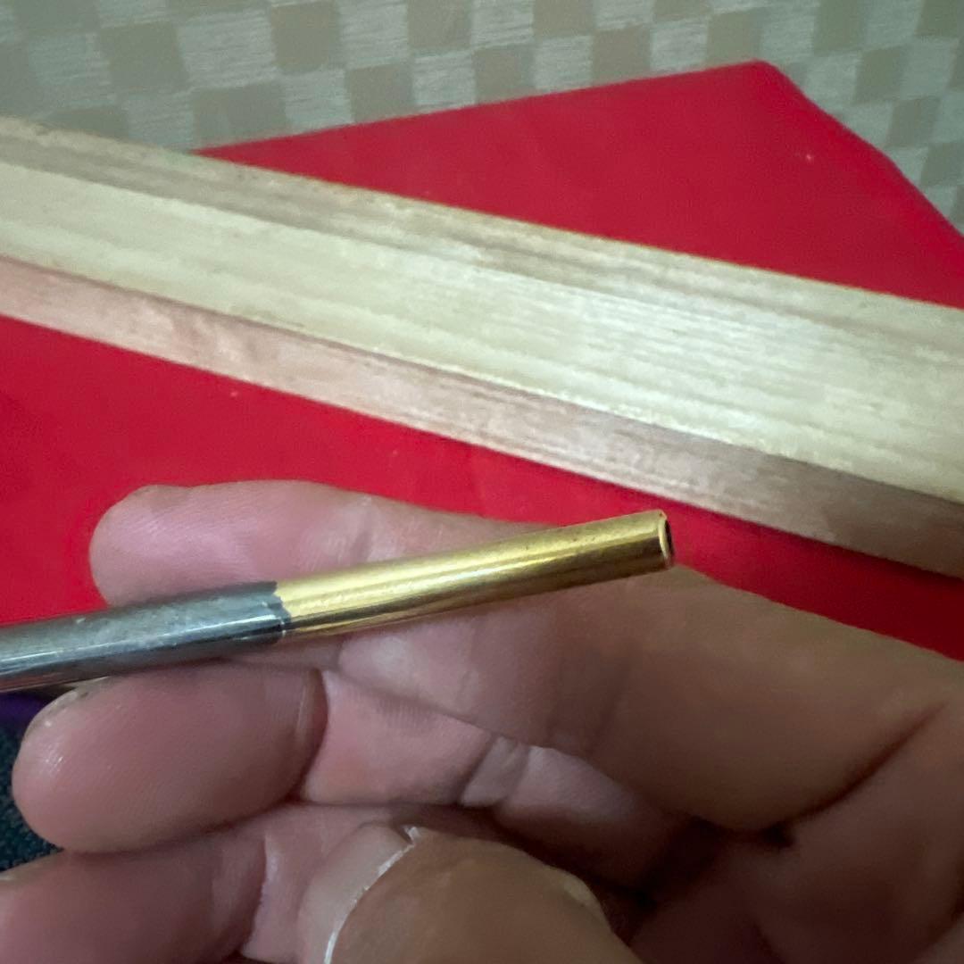 時代金工 在銘 金口火皿 K22刻印銀彫金 竹林図彫 キセル 更紗煙管袋付