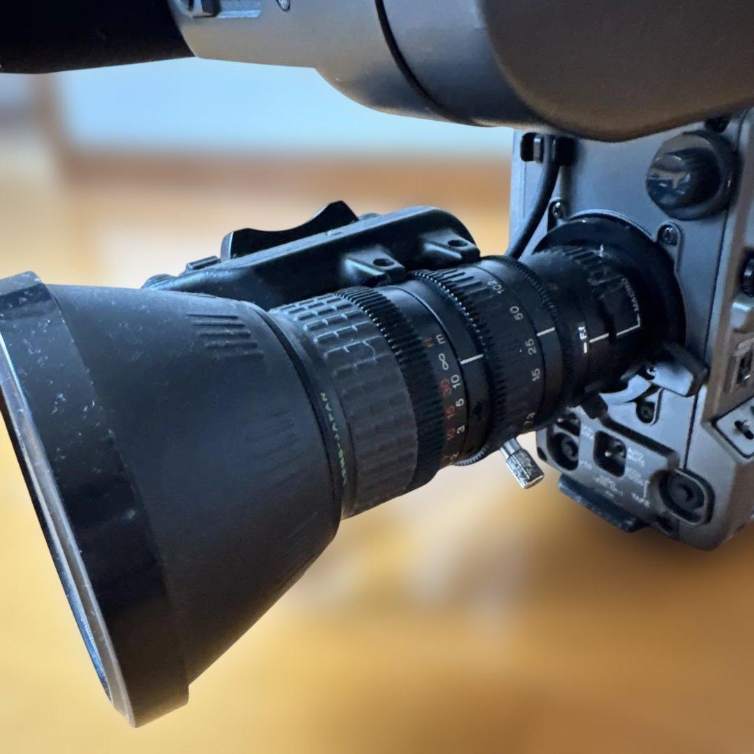 Victor 業務用ビデオカメラ GY-DV500 充電器付き