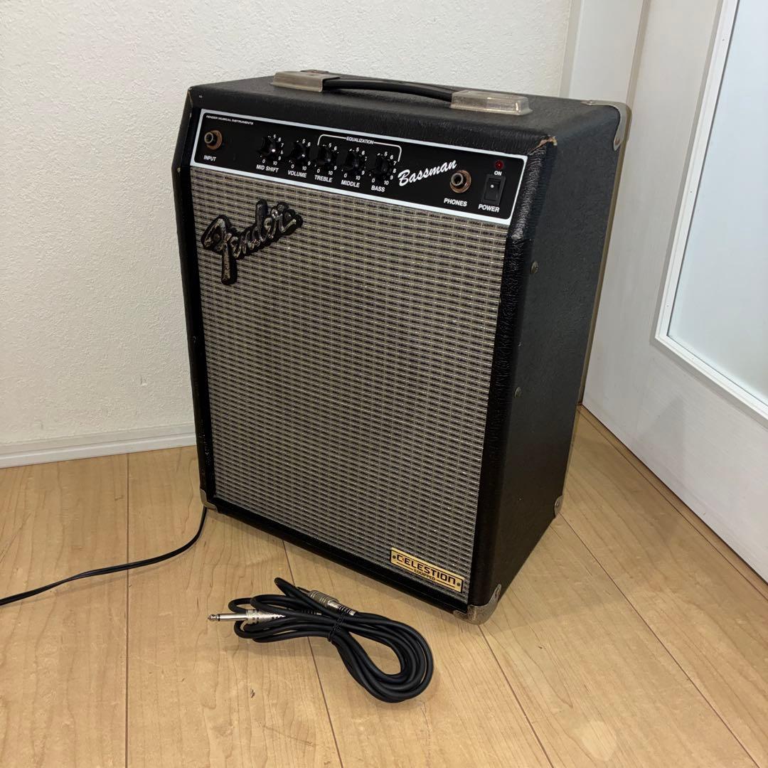 小型アンプ　Fender bassman ampギターアンプ　シールドおまけ