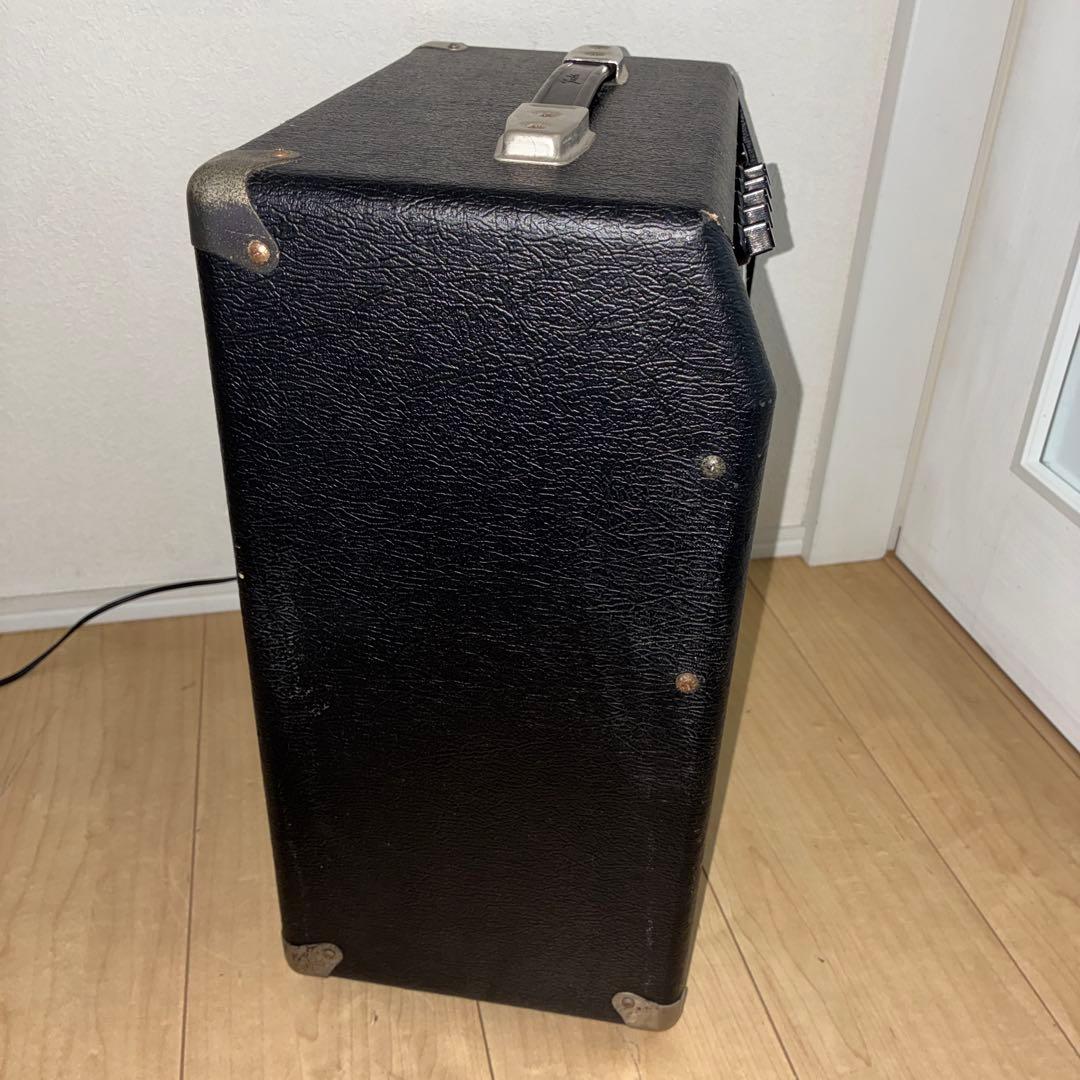 小型アンプ　Fender bassman ampギターアンプ　シールドおまけ