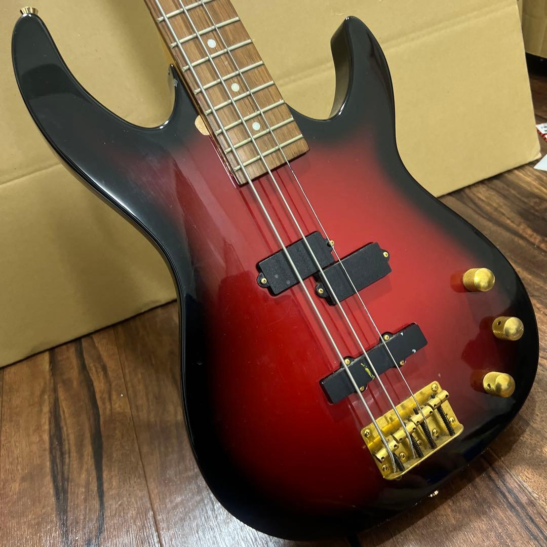メンテナンス済♥️アンボイ ベースギター レッド ブラック ギター ベース