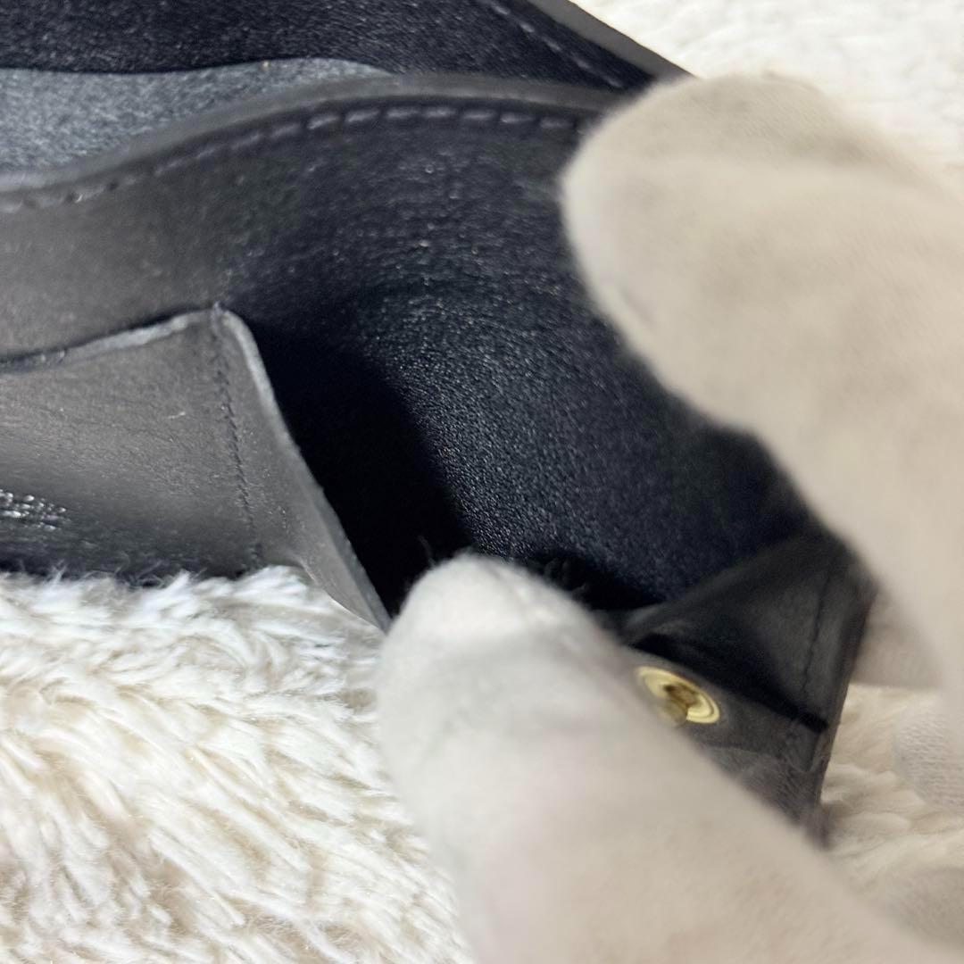 未使用✨IL BISONTE イルビゾンテ　トリフォルドウォレット　レザー　黒