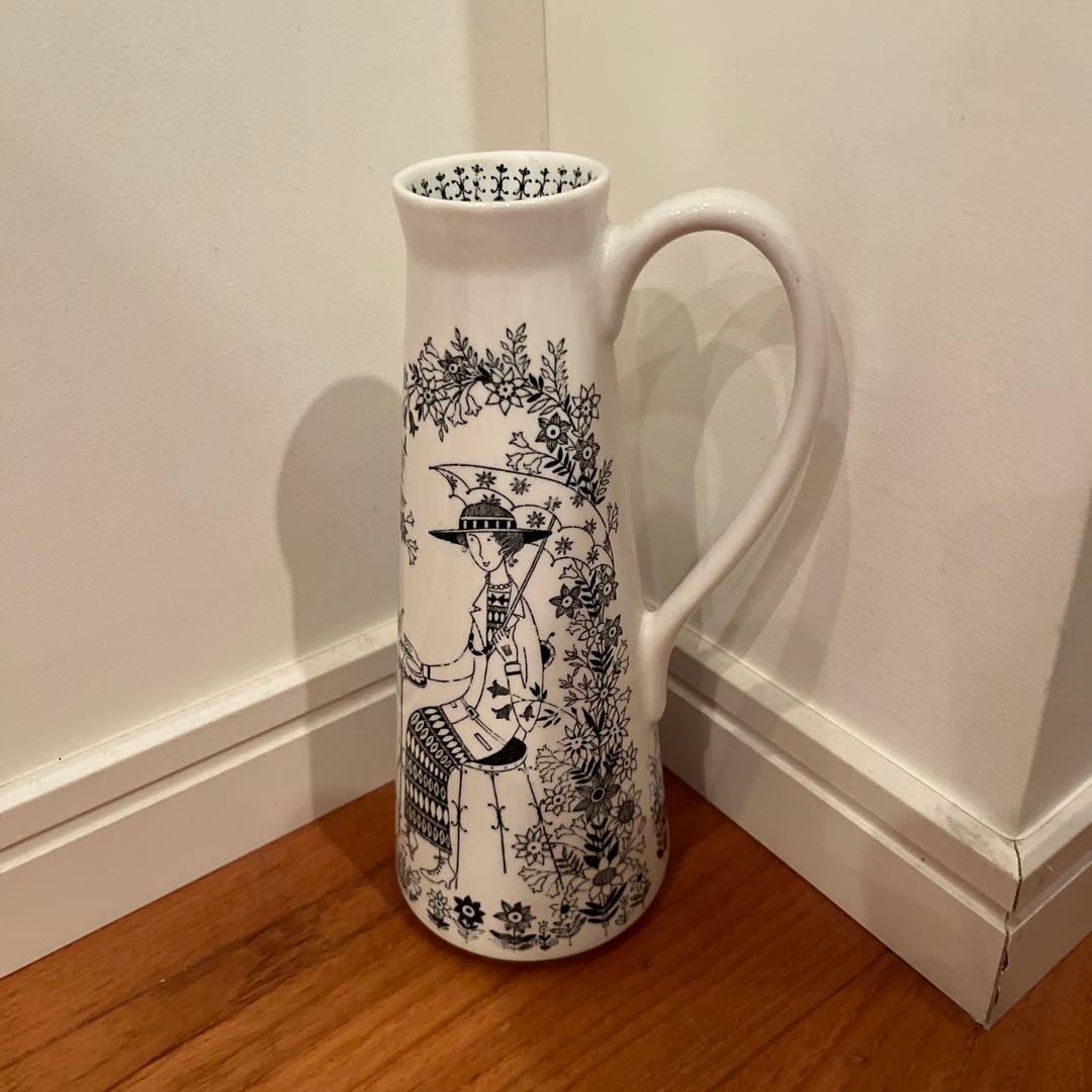 アラビア　陶器のピッチャー 白黒装飾