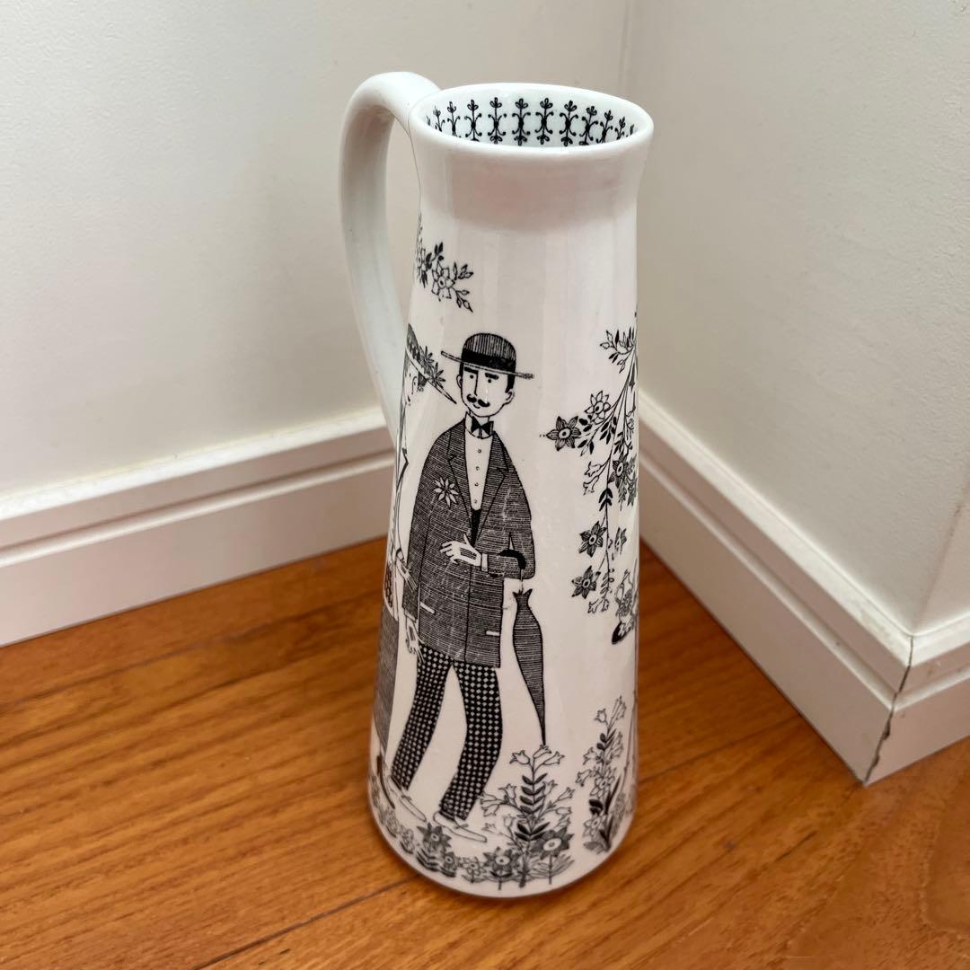 アラビア　陶器のピッチャー 白黒装飾